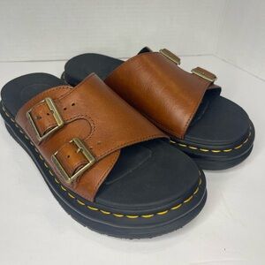 Sold❌❌❌❌Dr Martens Dax Tan Leather Slide Sandals Men’s 7 Women’s 8 w/ box